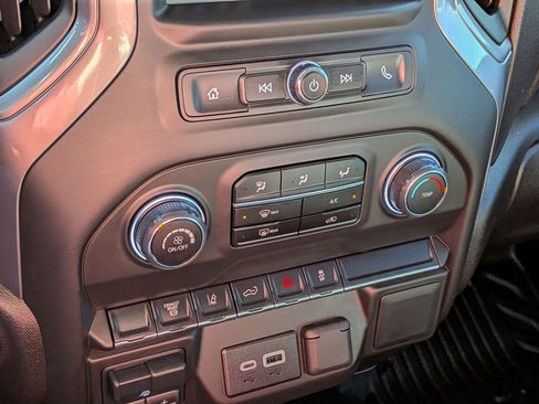 Used 2025 Chevrolet Silverado 3500 W/T image 25