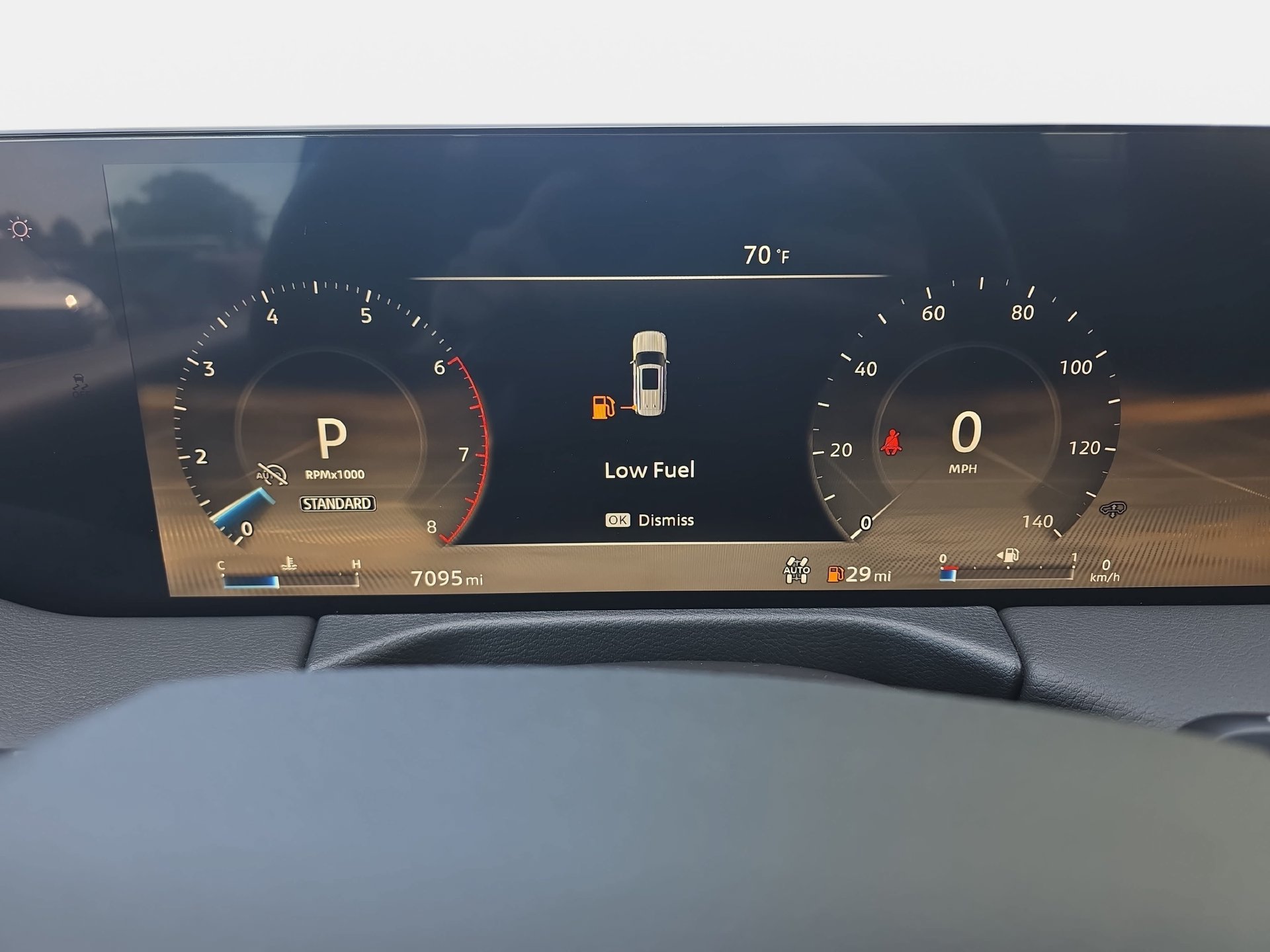 Used 2025 Nissan Armada PRO-4X AWD/4WD image 19
