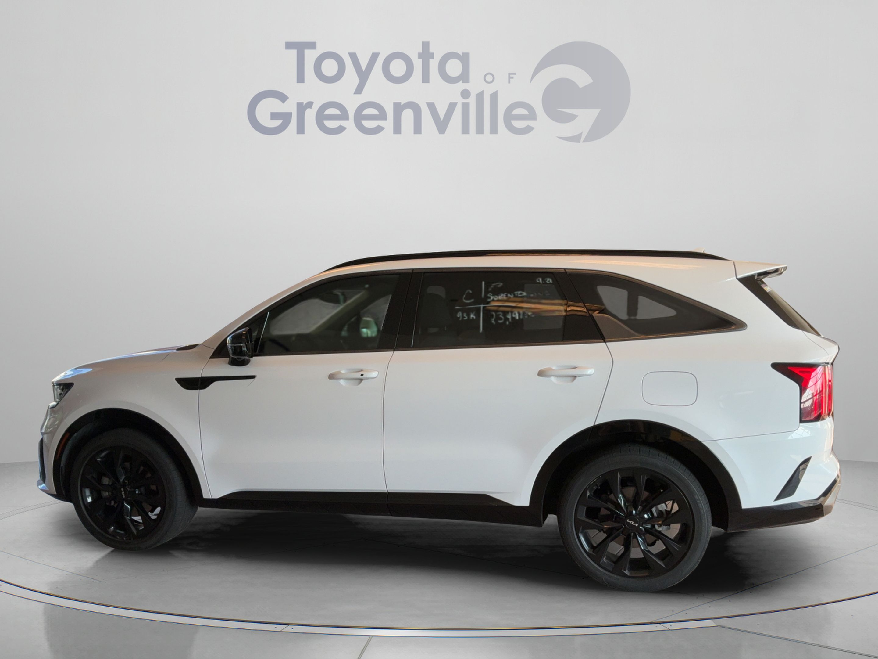 Used 2022 Kia Sorento SX FWD image 2