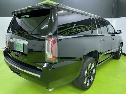 Used 2019 GMC Yukon XL Denali w/ Denali Ultimate Package image 10