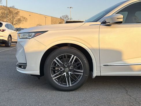 New 2026 Acura MDX w/ Advance Package AWD/4WD image 9