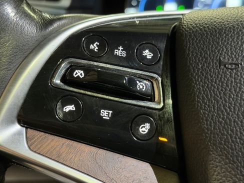 Used 2019 Cadillac Escalade ESV Premium Luxury RWD image 36