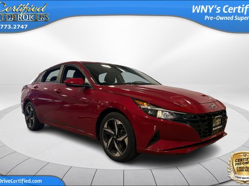 Used 2023 Hyundai Elantra SEL w/ Convenience Package FWD image 3