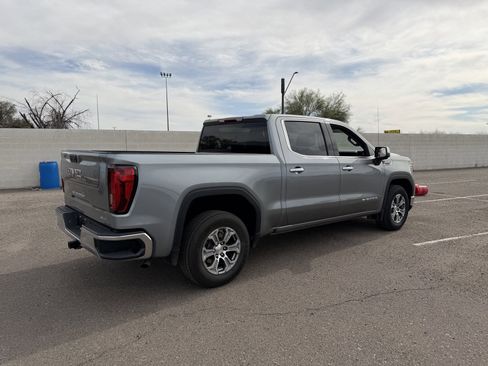 Certified 2025 GMC Sierra 1500 SLT image 4