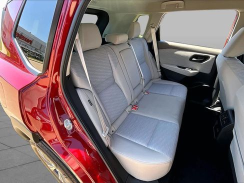 Used 2023 Nissan Rogue SV FWD image 20