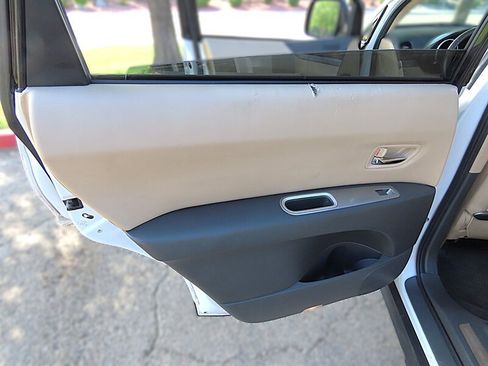 Used 2013 Subaru Tribeca Limited w/ PWR Moonroof Pkg AWD/4WD image 31