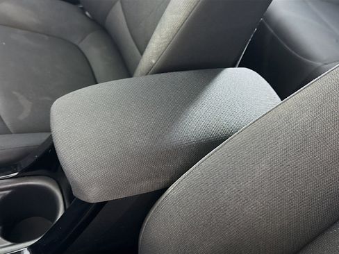 Used 2022 Toyota Corolla LE FWD image 18