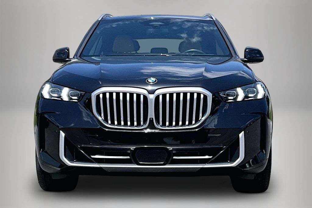 Used 2025 BMW X5 xDrive40i AWD/4WD image 3