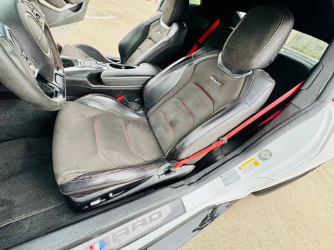 Used 2018 Chevrolet Camaro ZL1 image 28