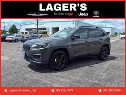 Used 2023 Jeep Cherokee Altitude Lux