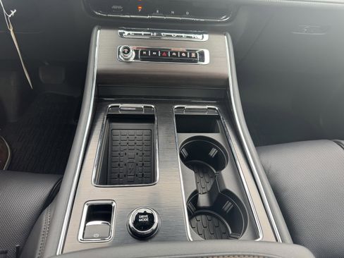 New 2026 Lincoln Aviator Reserve AWD/4WD image 21