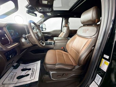 Used 2023 Ford F450 King Ranch w/ Chrome Package image 22
