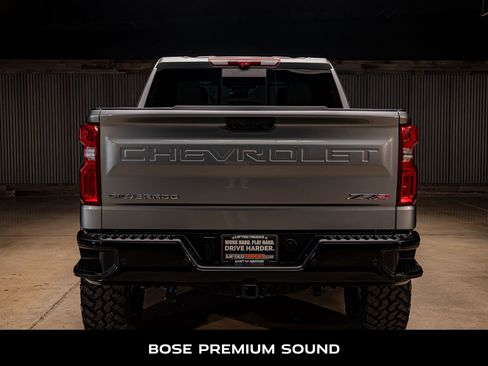 Used 2024 Chevrolet Silverado 1500 ZR2 w/ Technology Package image 8