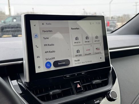 Certified 2025 Toyota Corolla SE w/ SE Premium Package image 28