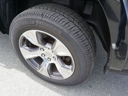 Used 2020 RAM 1500 Laramie AWD/4WD image 7