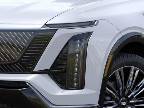 New 2026 Cadillac Vistiq Premium Luxury w/ LPO, Premium Carpet Package AWD/4WD image 10