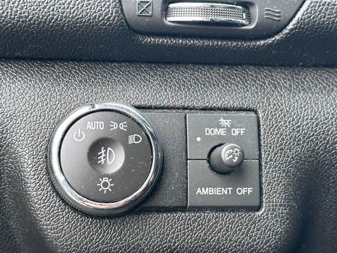 Used 2016 Chevrolet Traverse LT FWD image 14