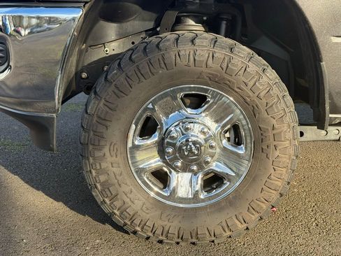 Used 2024 RAM 3500 Tradesman w/ Chrome Appearance Group image 9