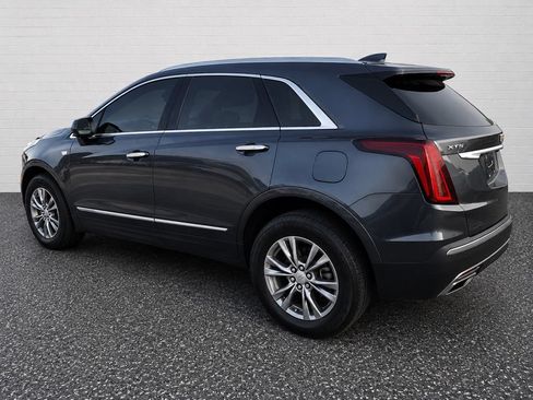 Used 2022 Cadillac XT5 Premium Luxury w/ Technology Package FWD image 2