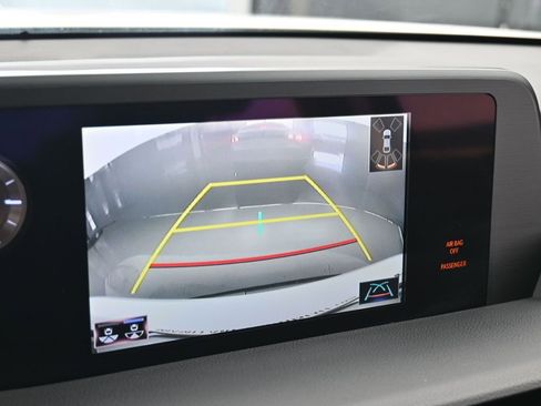 Used 2019 Lexus ES 350 w/ Premium Package image 26