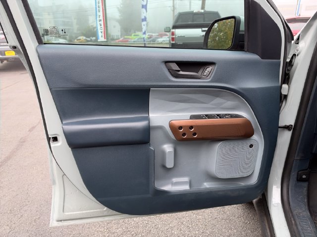 Used 2023 Ford Maverick Lariat w/ Lariat Luxury Package FWD image 16