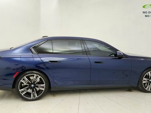 Used 2023 BMW 760i xDrive AWD/4WD image 6