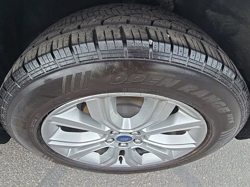 Used 2019 Ford Edge Titanium AWD/4WD image 20