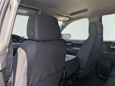 New 2026 GMC Sierra 1500 Elevation image 25
