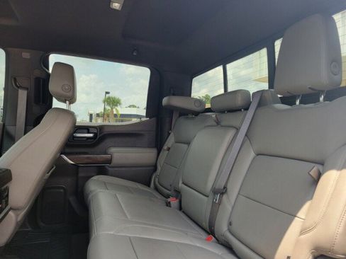 Used 2021 GMC Sierra 1500 SLT w/ SLT Premium Package AWD/4WD image 25