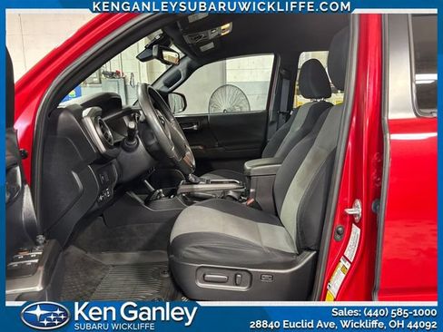 Used 2021 Toyota Tacoma TRD Off-Road AWD/4WD image 9