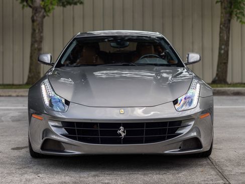Used 2013 Ferrari FF image 3