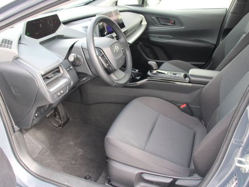 Used 2024 Toyota Prius LE image 11