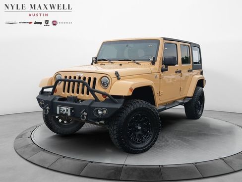 Used 2013 Jeep Wrangler Unlimited Sahara w/ Connectivity Group AWD/4WD image 1