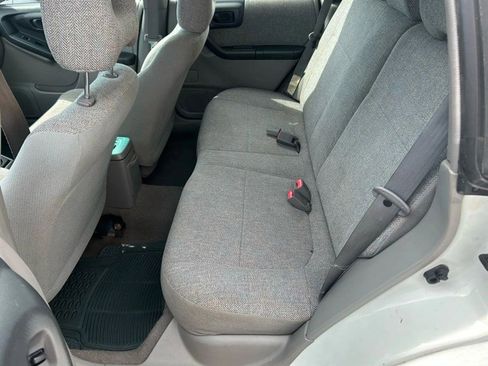 Used 2002 Subaru Forester L image 13