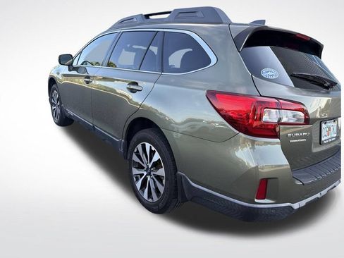 Used 2017 Subaru Outback 2.5i Limited AWD/4WD image 5