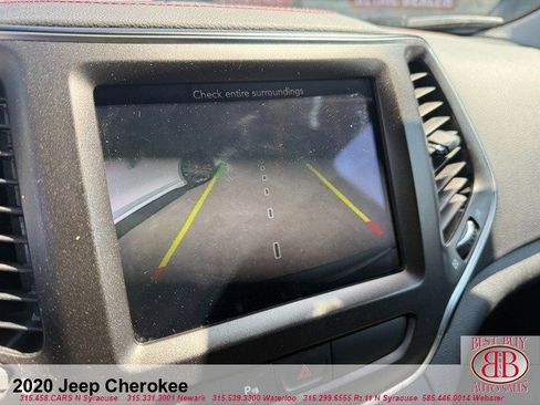 Used 2020 Jeep Cherokee Trailhawk w/ Cold Weather Group AWD/4WD image 37