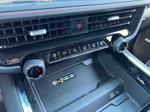 Used 2025 Chevrolet Suburban RST w/ Comfort Package image 36