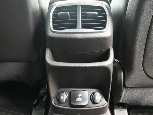 Used 2019 Hyundai Santa Fe FWD image 16