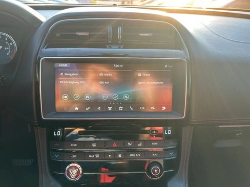 Used 2018 Jaguar F-PACE S AWD/4WD image 6