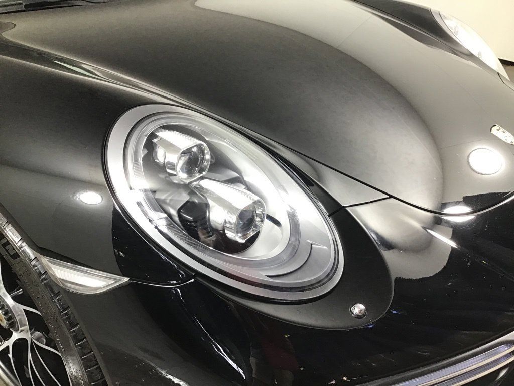 Certified 2018 Porsche 911 Turbo AWD/4WD image 15