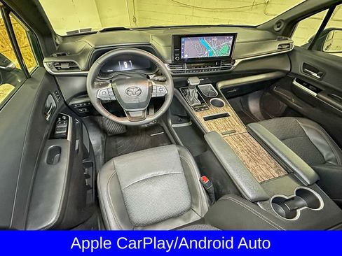 Used 2026 Toyota Sienna Platinum AWD/4WD image 12