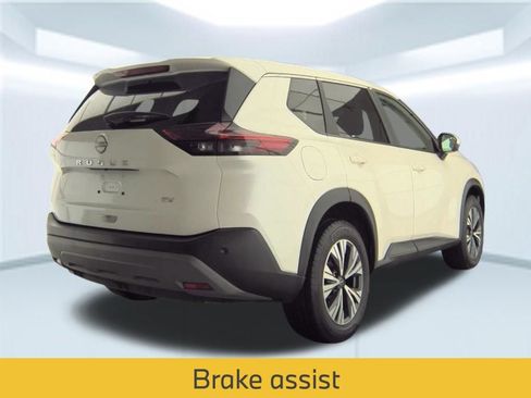Certified 2022 Nissan Rogue SV FWD image 9
