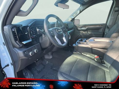 New 2026 GMC Sierra 1500 SLE w/ Preferred Package RWD image 14