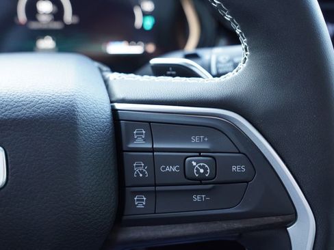 Used 2023 Jeep Grand Cherokee 30th Anniversary image 35