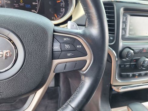 Used 2016 Jeep Grand Cherokee Laredo image 20