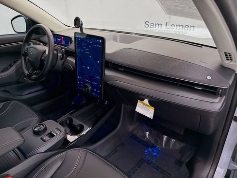 Used 2024 Ford Mustang Mach-E Premium image 31