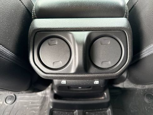 Used 2019 Jeep Wrangler Unlimited Sahara w/ Quick Order Package 24M Moab AWD/4WD image 21