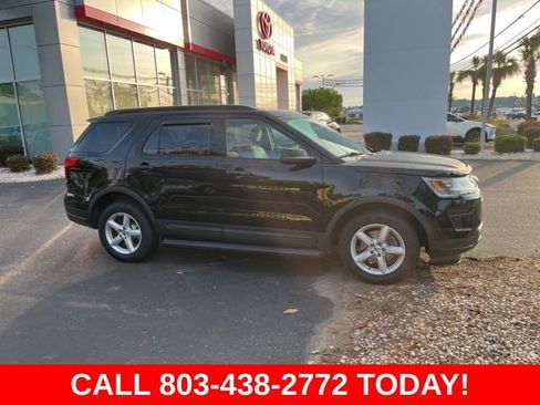 Used 2018 Ford Explorer 4WD image 2