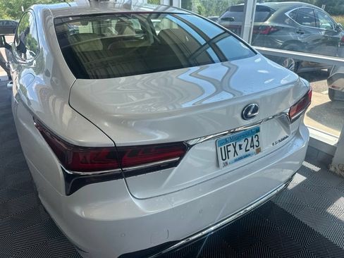 Used 2019 Lexus LS 500h AWD w/ Accessory Package (Z1) image 9