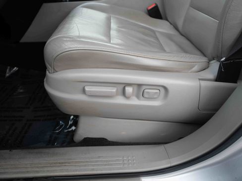 Used 2011 Honda Pilot EX-L image 12